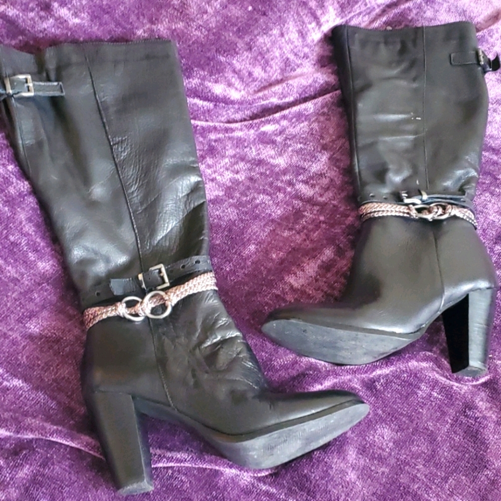 Boots size 8.5
